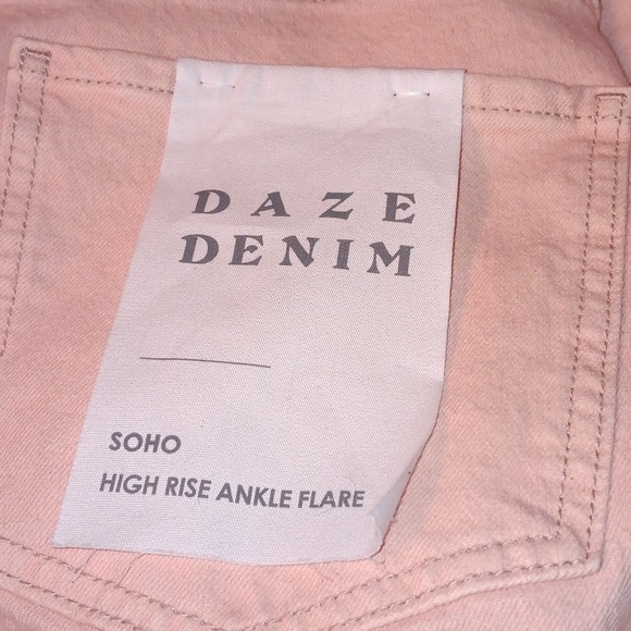 DAZE Soho High Rise Ankle Flare Jeans in Rosewater Pink NWT 29 - Picture 5 of 8